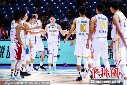 刘帅cba是哪里人(打野球 辗转NBL 3次受挫：CBA选秀探花的追梦之路)