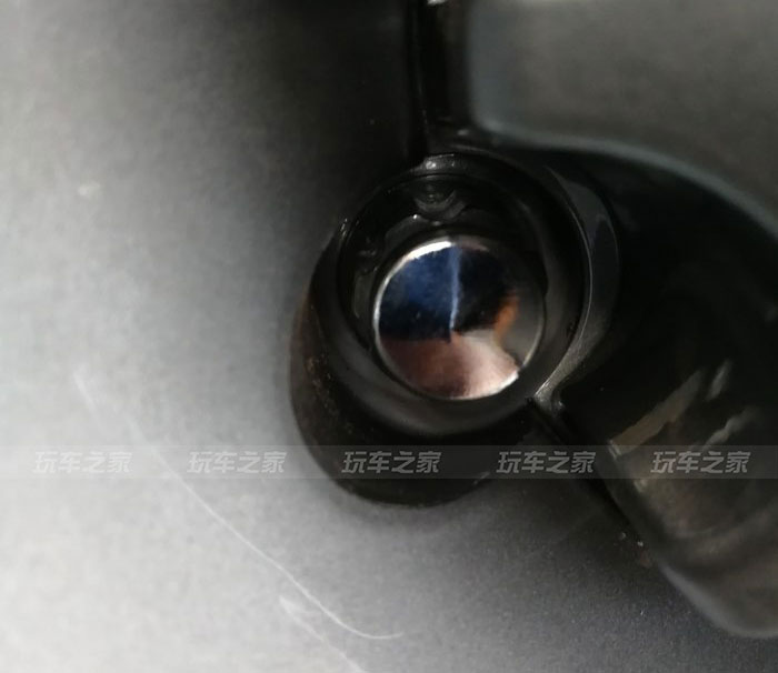 三菱帕杰罗V73改装轮毂 升高避震