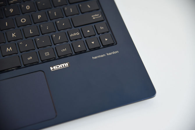 比A4纸还要小的13.3寸轻薄本 华硕灵耀Deluxe 13评测