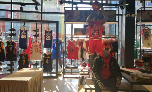 南京哪些商场有nba(NBA旗舰店首进中国 北京银泰in88借潮牌重新定位)