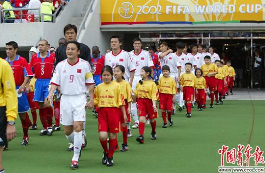 中国足球世界杯哪年(打进世界杯？举办世界杯？中国足球距世界杯有多远)