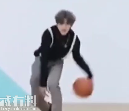 为什么人家说nba蔡徐坤(蔡徐坤打篮球是什么梗？蔡徐坤打篮球为什么被黑？)