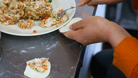 一年学费8W+的大学，吃什么？