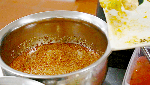 一年学费8W+的大学，吃什么？