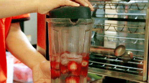 一年学费8W+的大学，吃什么？