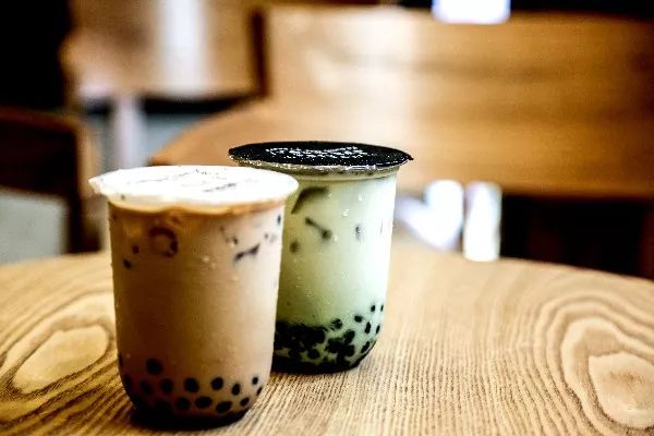 一年学费8W+的大学，吃什么？