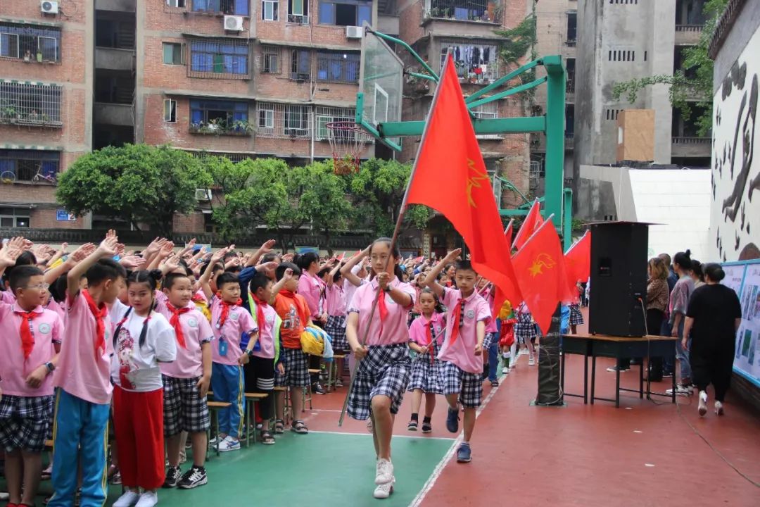 隆昌市渔箭小学篮球比赛多少名(甜城少先队︱风采展（第一期）)