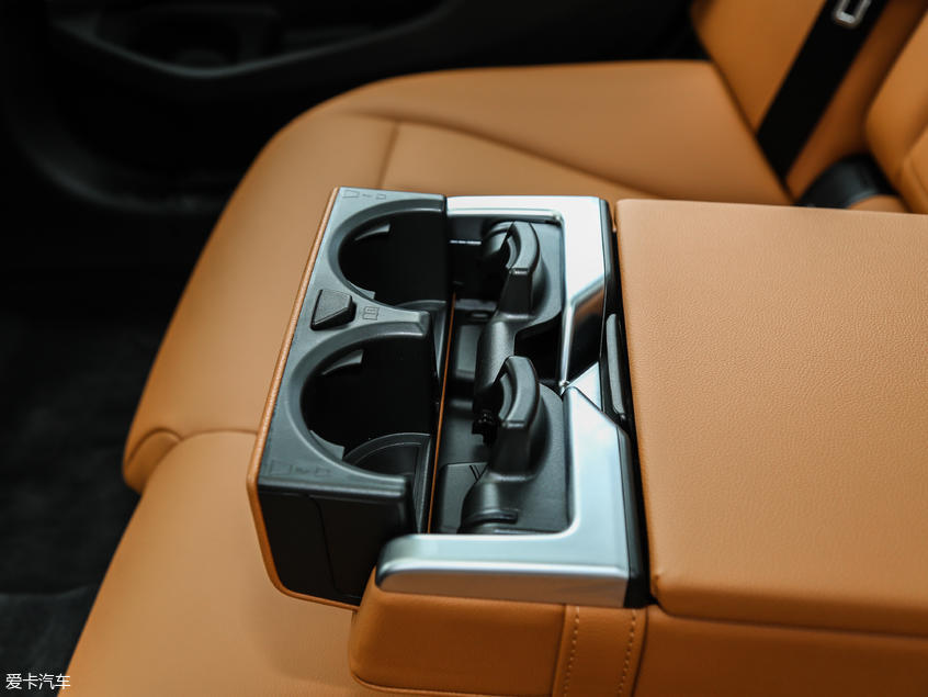 实拍全新宝马3系“真香”两个字已经不够用了