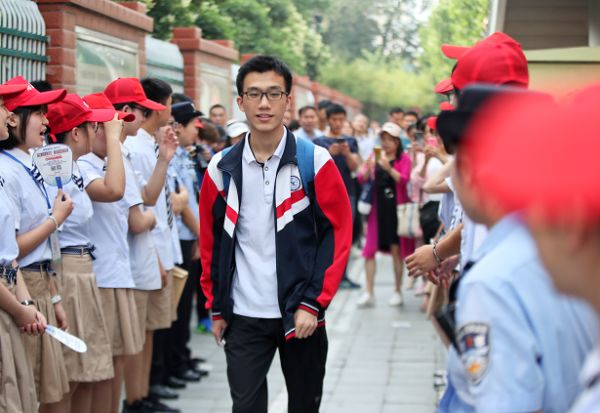 刚刚，2019河南高考作文题出炉