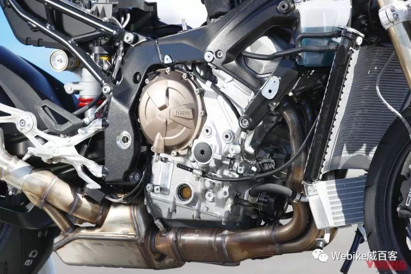 带有增压一般的狂啸动力！2019 BMW S1000RR