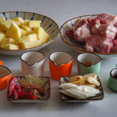 紅燒肉燉土豆,紅燒肉燉土豆的做法