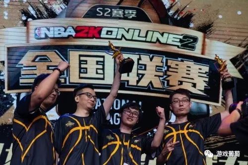 nba2kol2为什么手柄(将中国草根球员引入游戏，NBA2KOL2做了一次接地气的尝试)