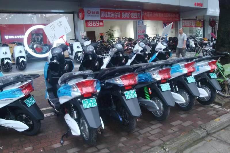 南宁市民注意！“电摩”≠“电驴”！上路需合法，购买勿盲目