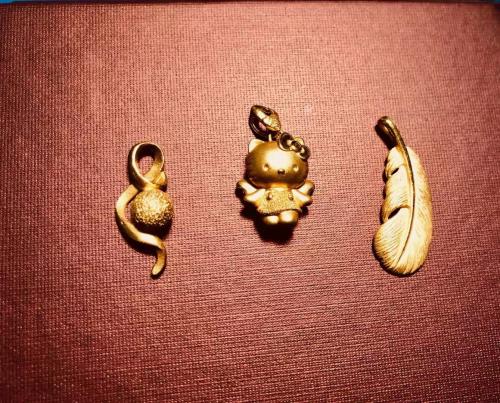 死亡色口红、好老婆奖杯……七夕土味礼物你收过吗？