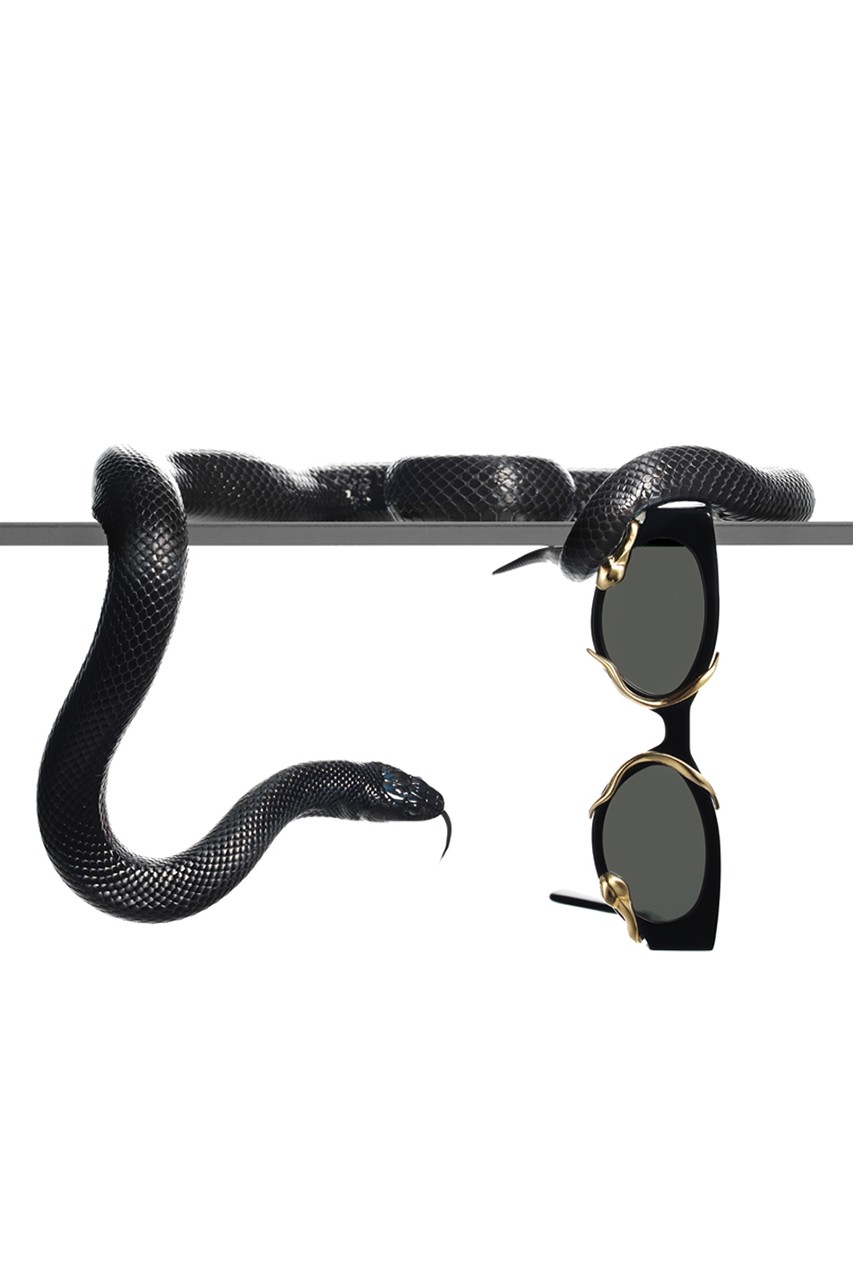 「是日美好事物」M.A.C×PONY塔罗牌风彩妆，毒蛇环绕四周的Gentle Monster联名眼镜