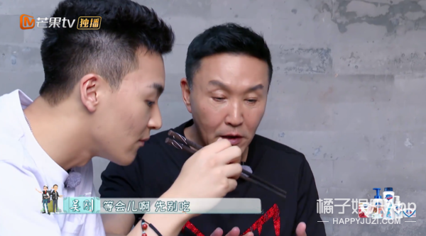 看着那么凶，居然是宠妻狂魔？