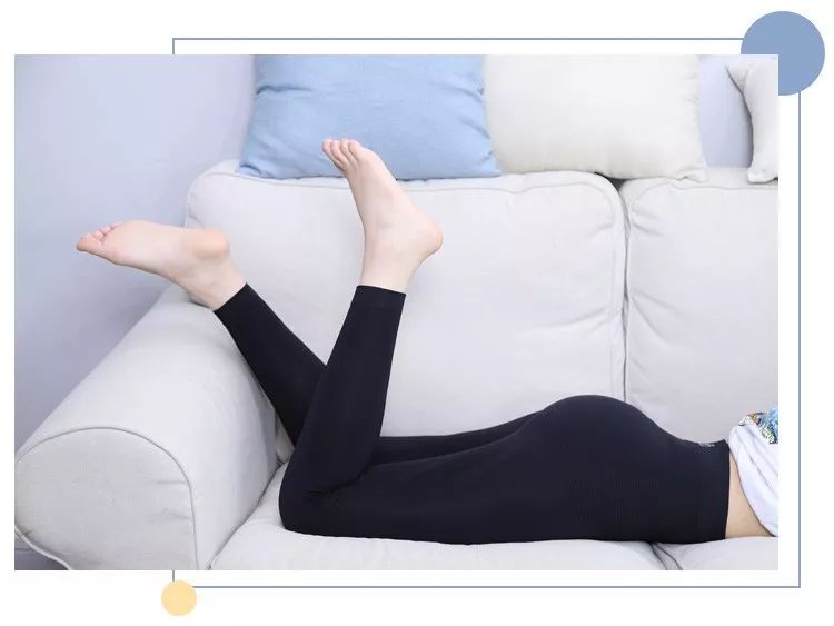 不仅女生穿了能瘦腿,男生也能穿,尤其在健身时,能达到平时两倍燃脂