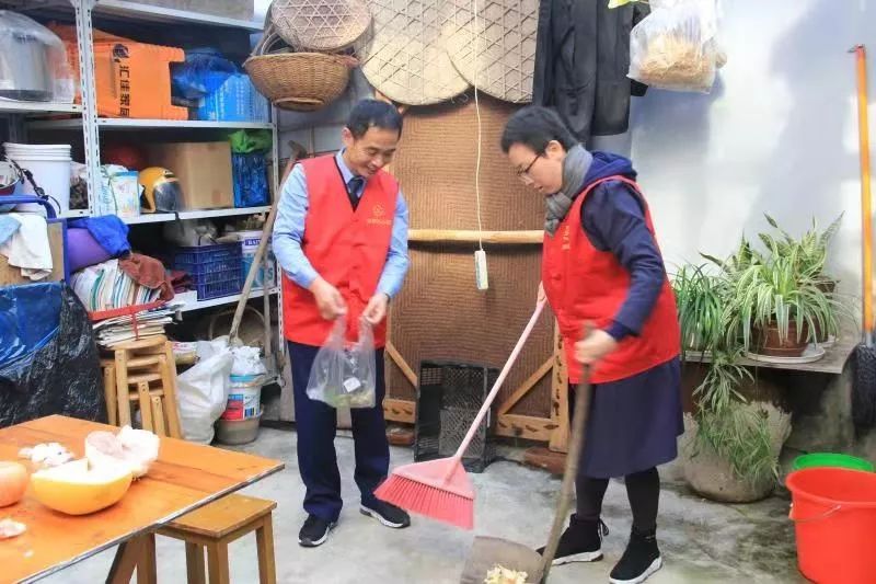 初心故事 | 参加志愿服务2716次，他的爱心“不休假”