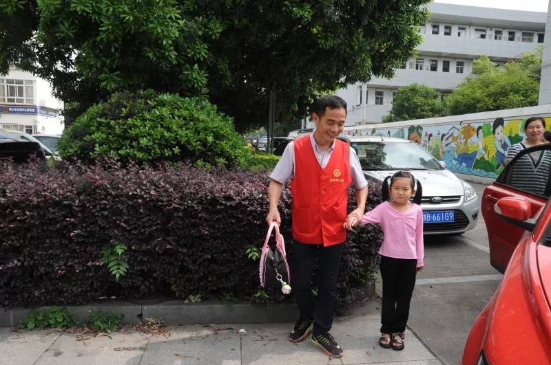 初心故事 | 参加志愿服务2716次，他的爱心“不休假”