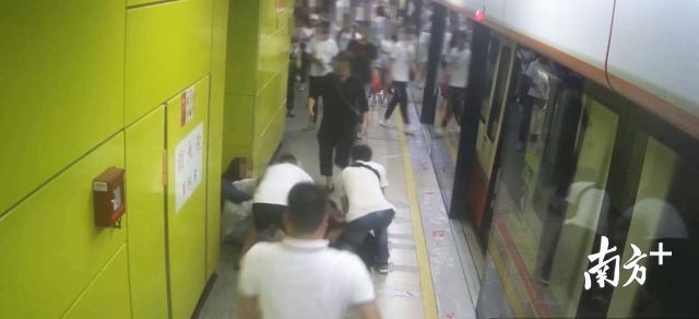 "猎狼"在行动！广州公交警方严打地铁"色狼"