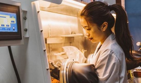 90后美女博导火了？他22岁成“最年轻教授”，当年还是本科生