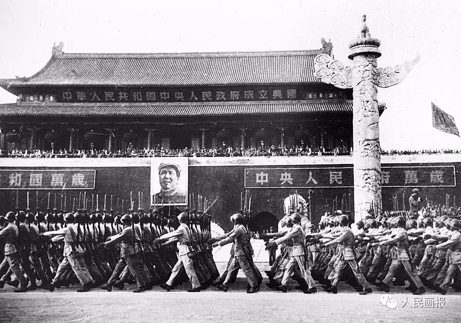 珍藏版!历次天安门广场的阅兵影像 见证新中国成长