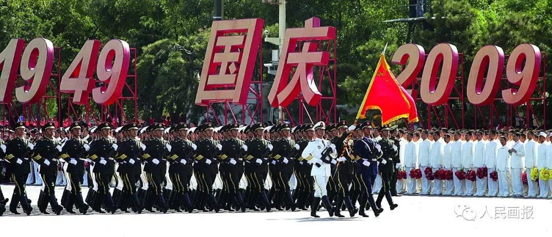 珍藏版!历次天安门广场的阅兵影像 见证新中国成长