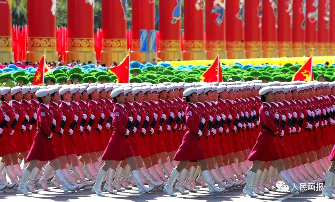 珍藏版!历次天安门广场的阅兵影像 见证新中国成长