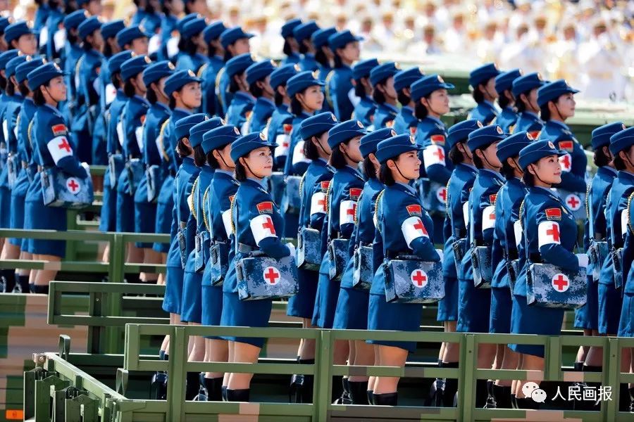 珍藏版!历次天安门广场的阅兵影像 见证新中国成长