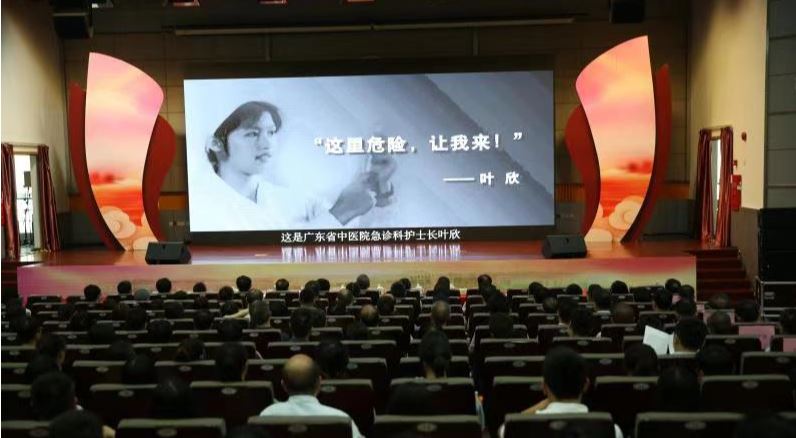 缅怀"抗非"英雄叶欣!16年前她曾喊出"这里危险,让我来"