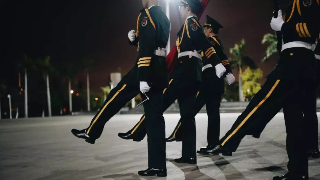 报告，旗已升！我在厦大做护旗手！