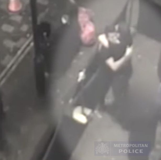 两研究生伦敦夜总会轮流性侵醉酒女子，监控拍下他们竟击掌相庆