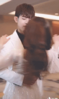 这么甜的素人CP，磕到我上头你才说是演的？编剧们赶紧学学吧