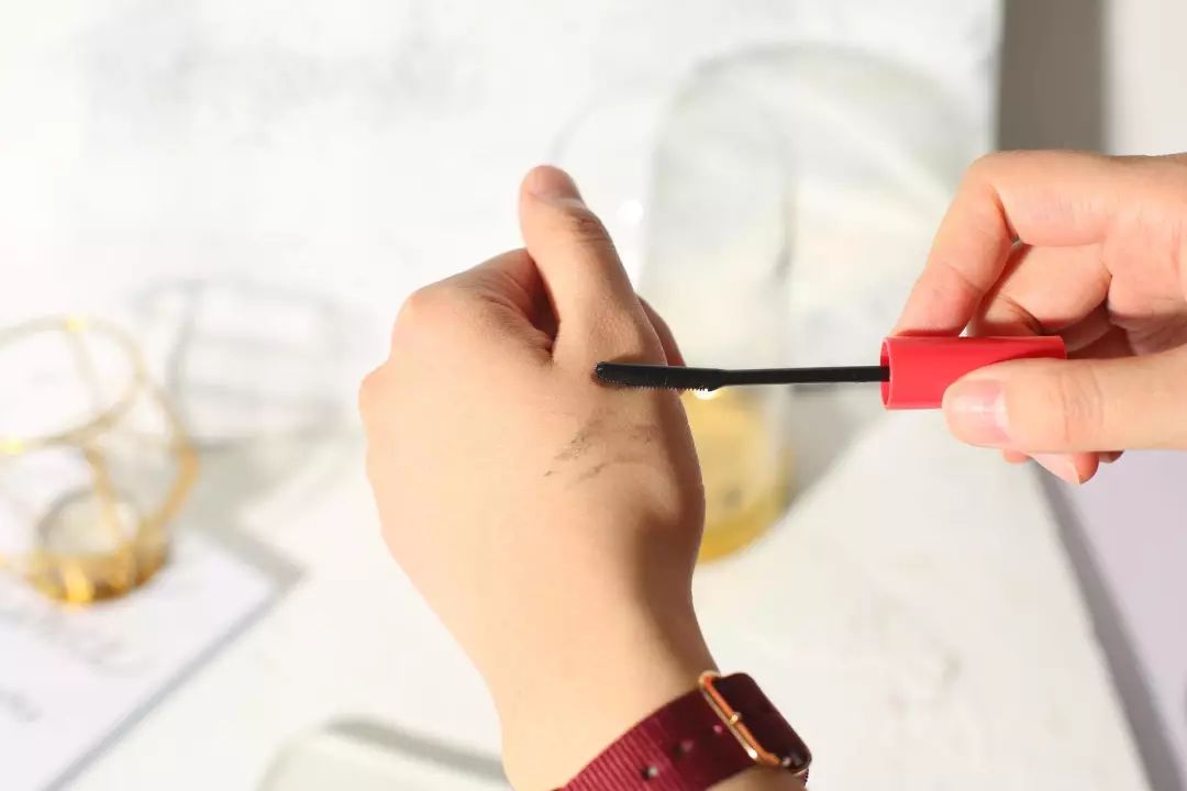 团购丨均价60块的彩妆单品，每一件都好用到尖叫