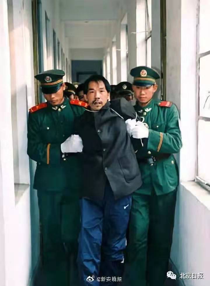 女逃犯劳荣枝落网,