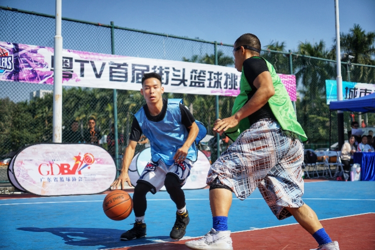 深圳市哪里有u14篮球比赛(阳光正好，篮球火来袭！city ballers深圳城市赛开打)