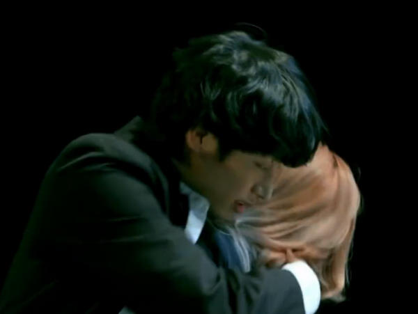 金希澈MOMO恋情证实，两人其实早有迹象，下一步就是结婚了？