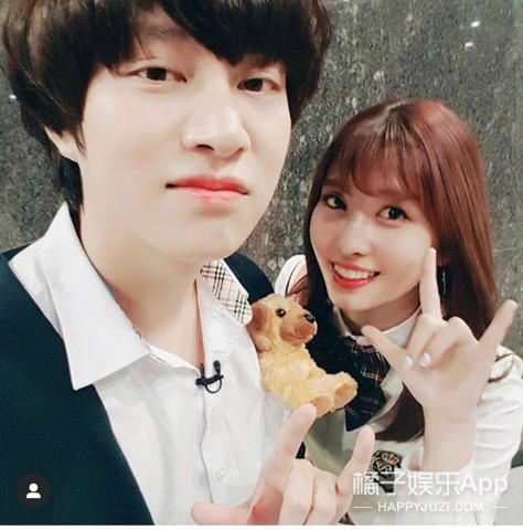 金希澈MOMO恋情证实，两人其实早有迹象，下一步就是结婚了？