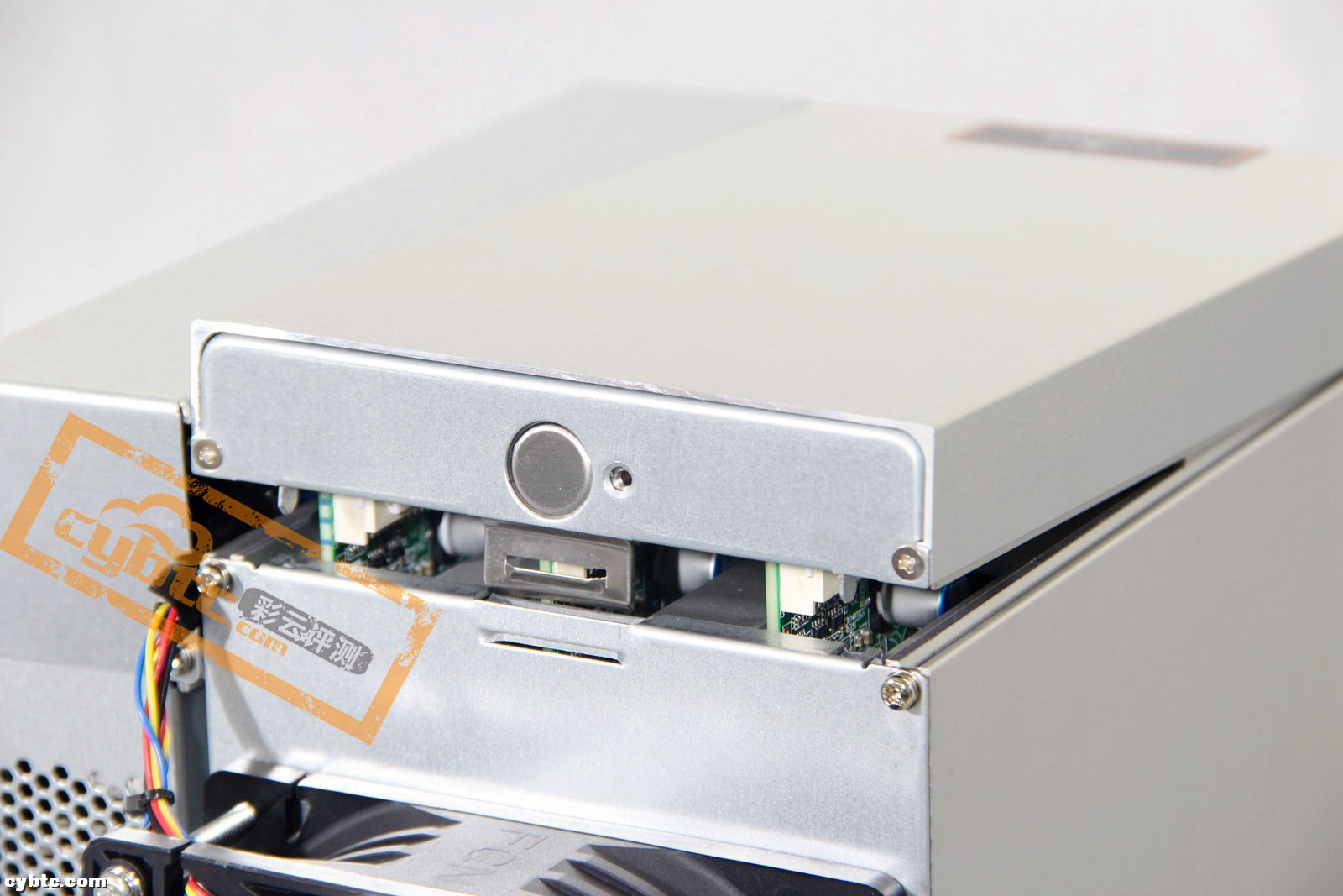 彩云评测 | 比特大陆旗舰比特币矿机蚂蚁S17+ 76T