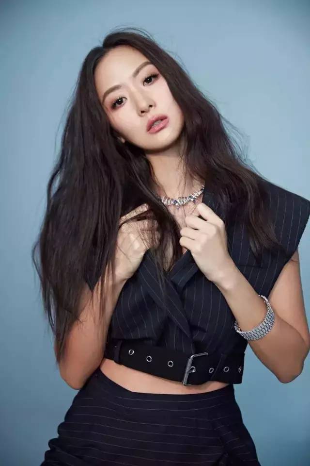大小s最嫉妒的顶级名媛，一夜赚13亿，42岁像18：富婆人生有多爽