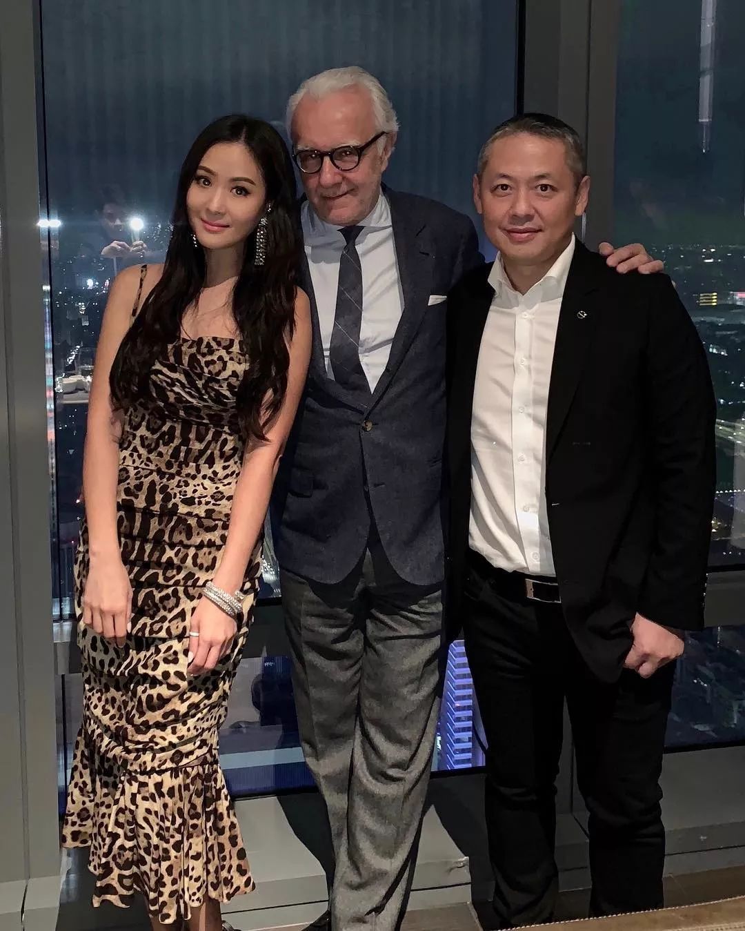 大小s最嫉妒的顶级名媛，一夜赚13亿，42岁像18：富婆人生有多爽