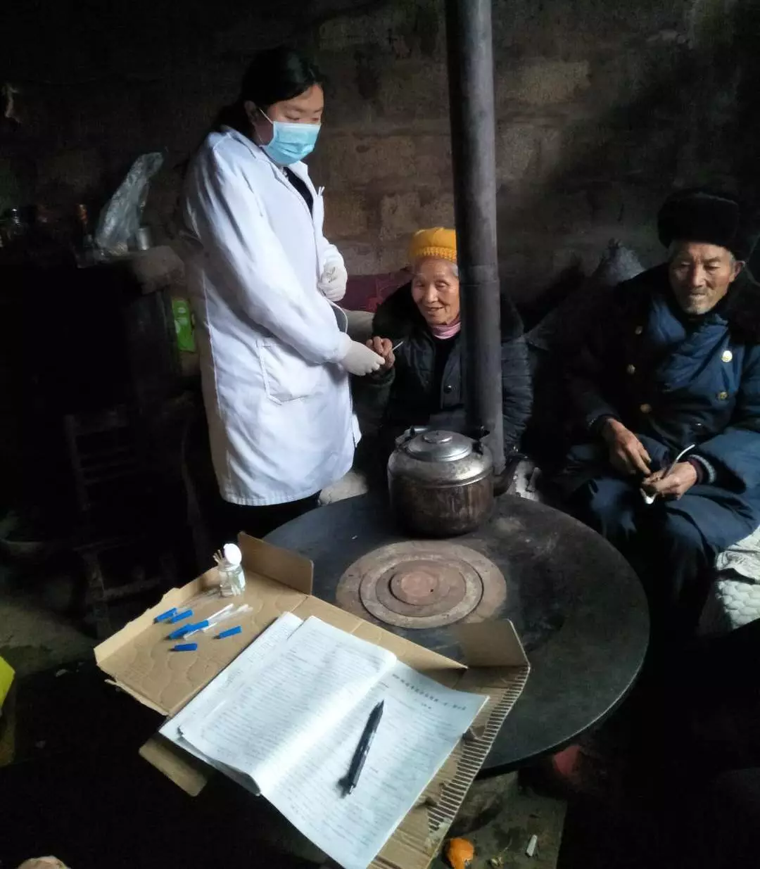 云南27岁女医生防疫途中车祸去世!丈夫逢人就问:您会PS吗?我们还没有一张全家福