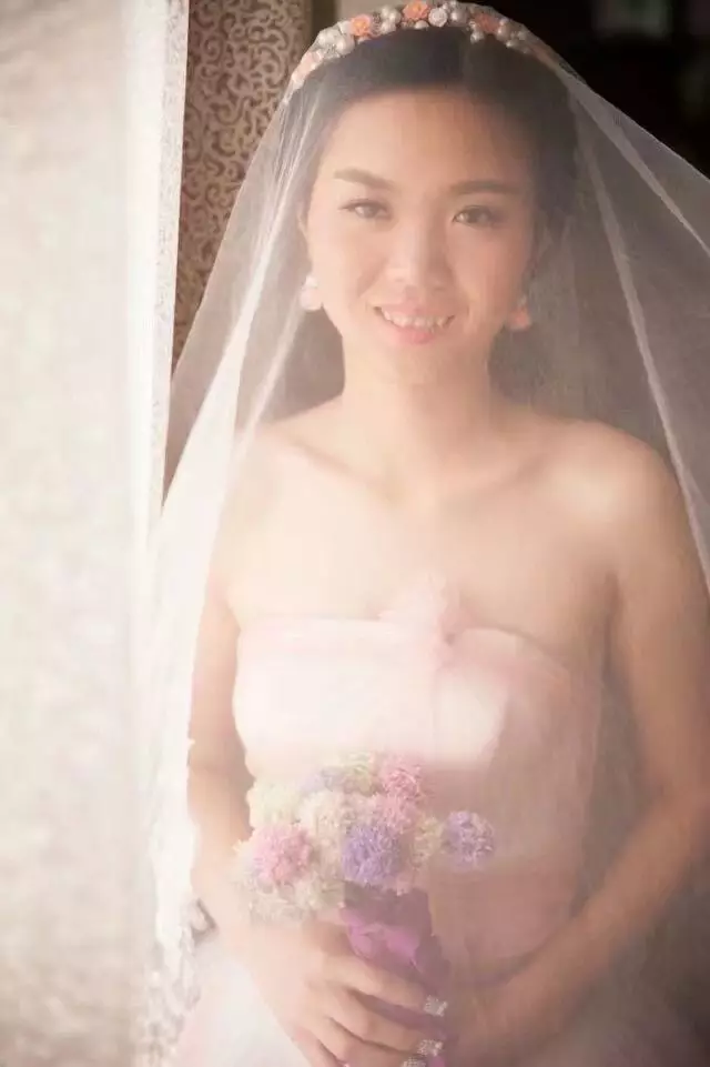 云南27岁女医生防疫途中车祸去世!丈夫逢人就问:您会PS吗?我们还没有一张全家福