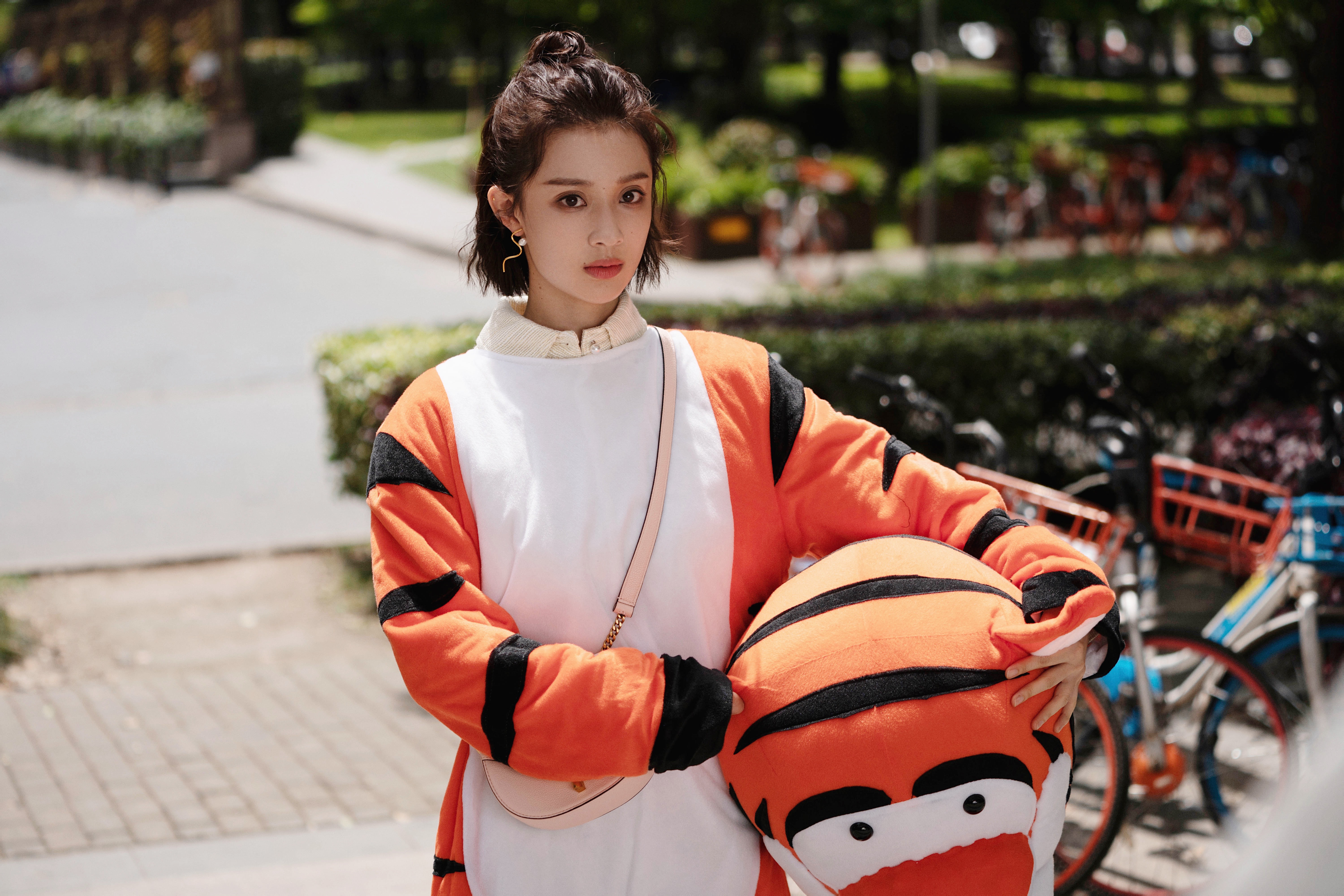 朱闪闪扮演者(安家朱闪闪饰演者) – 抖音库