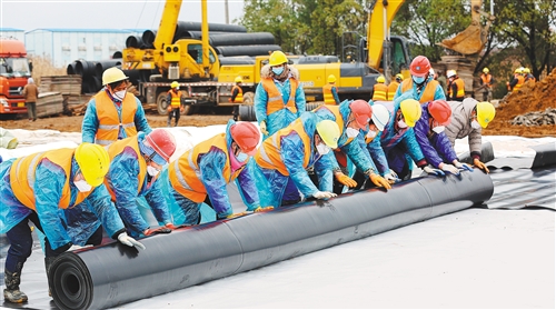 平凡英雄，无限荣光——记武汉火神山、雷神山医院的建设者和维保者们