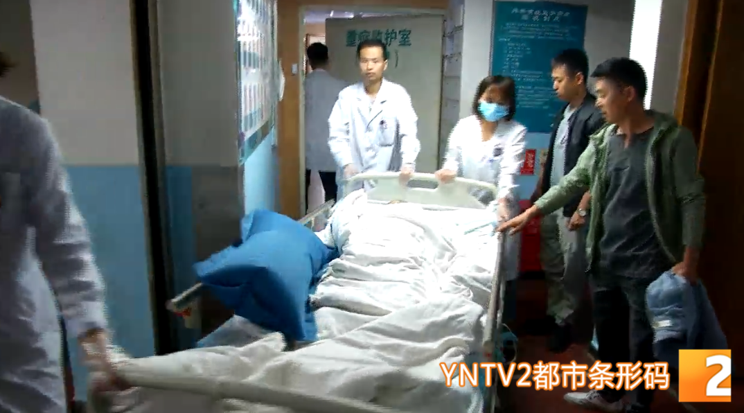 天降瓷砖被砸成偏瘫！她把整栋楼的业主都告了......
