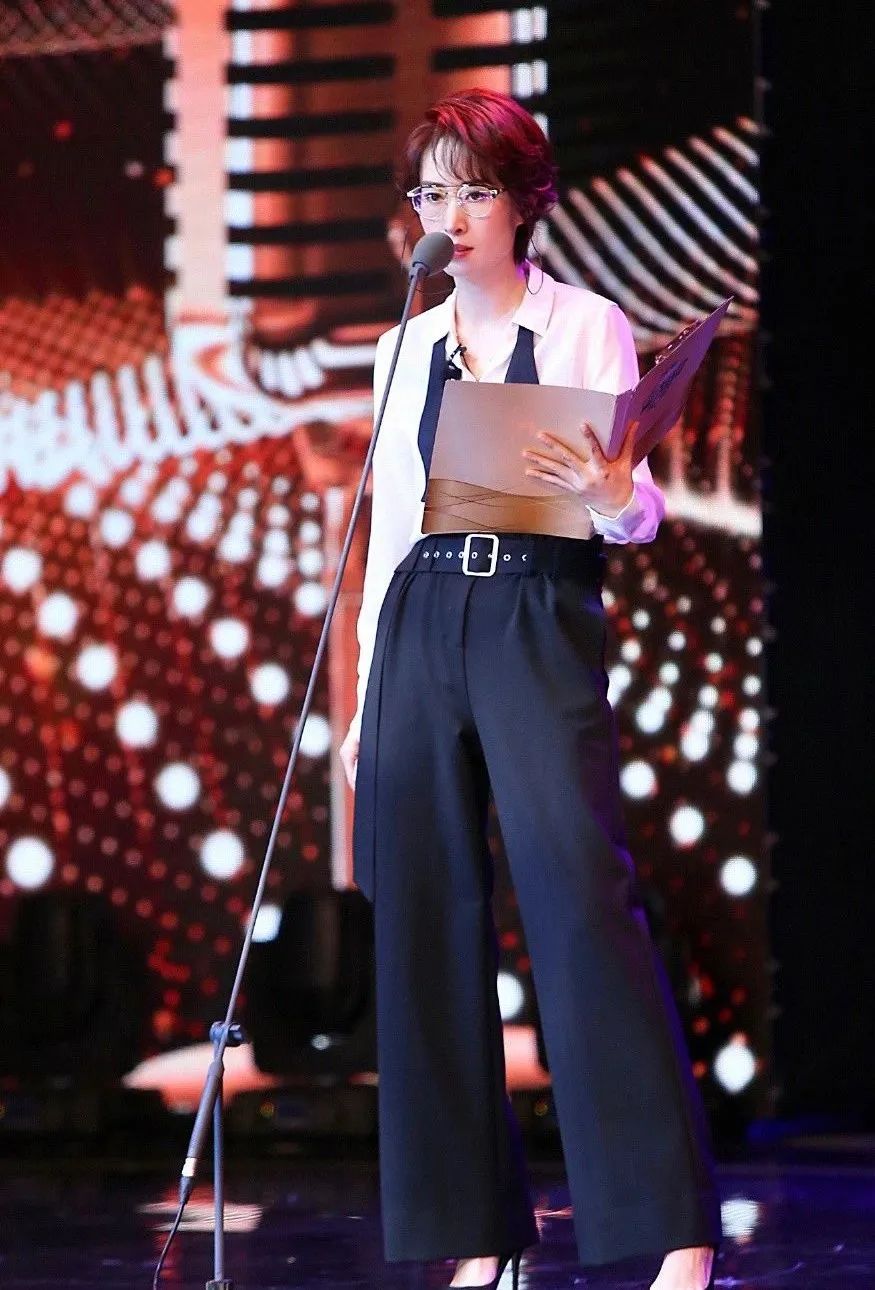 44岁刘敏涛成“姐圈顶流”？经历离婚、中年叛逆的她却活成了你我羡慕的样子