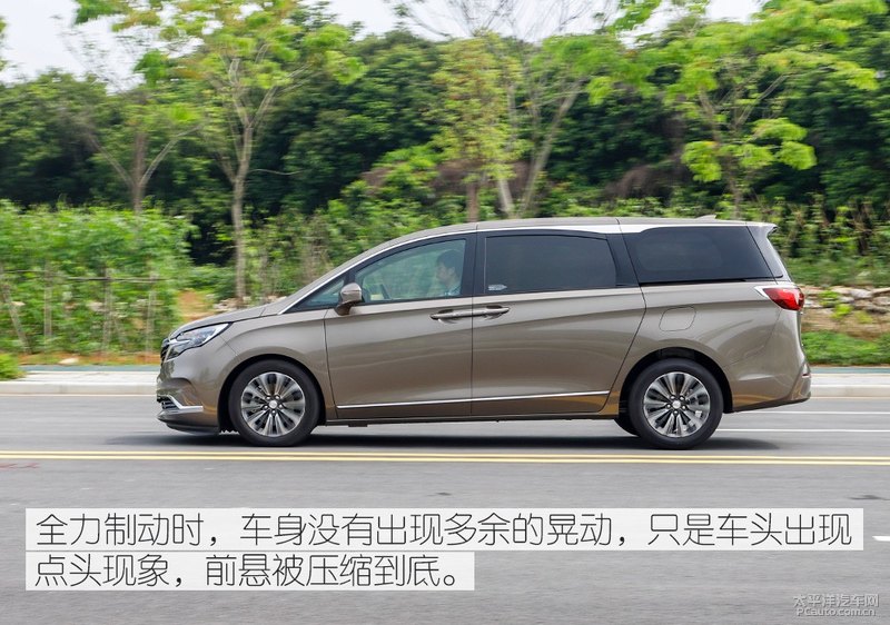 不给对手留机会 试驾全新一代别克GL8 ES