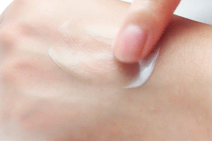 眼霜中的爱马仕！清爽不长脂肪粒，去黑眼圈效果秒2000元腊梅，亲测有效