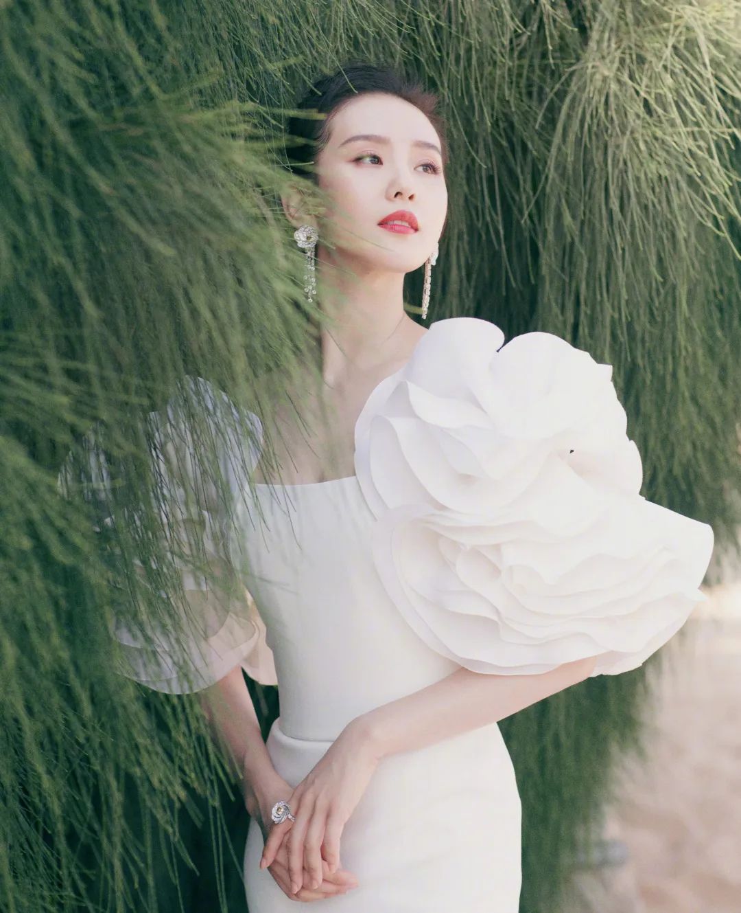 只要穿上泡泡袖，走到哪儿都是女团舞台
